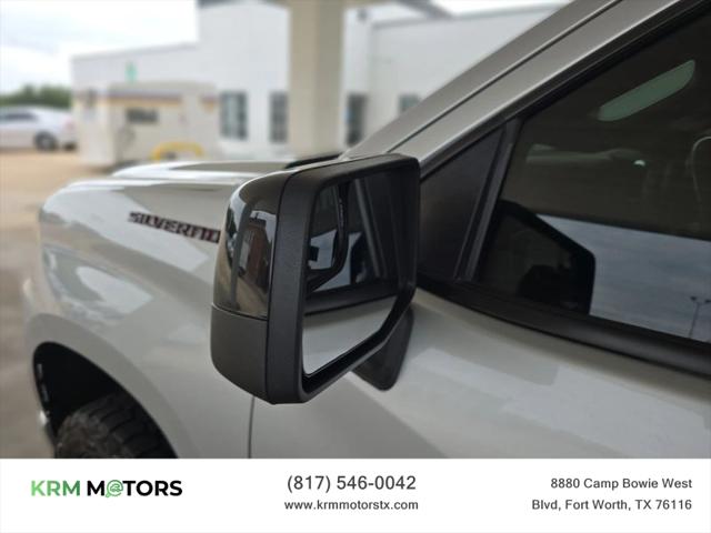 2022 Chevrolet Silverado 1500 4WD Crew Cab Short Bed RST