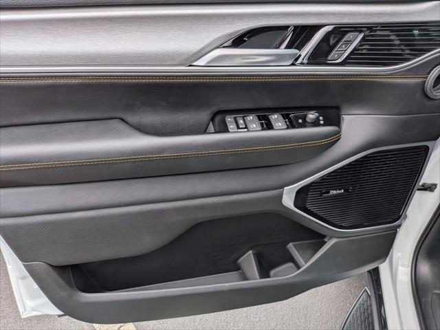 2026 Jeep Grand Wagoneer L 4x4