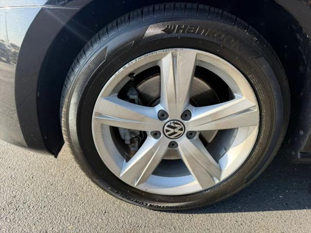2012 Volkswagen Passat 2.5L SE