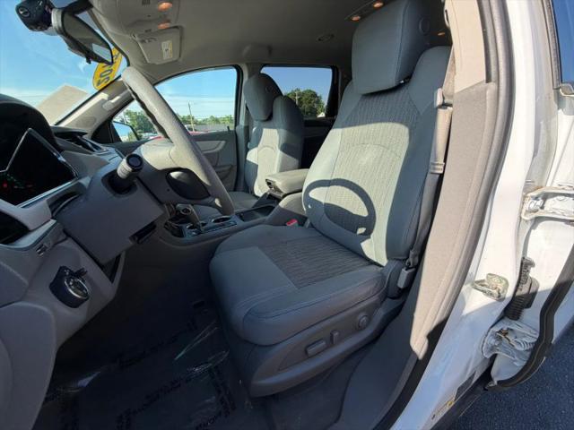 2017 Chevrolet Traverse LS