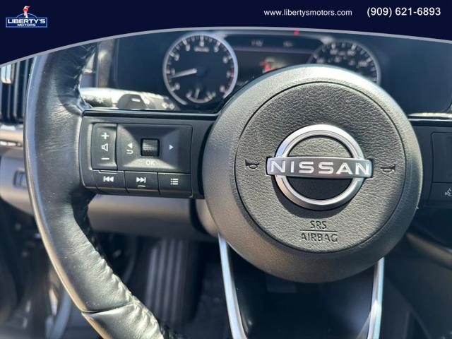 2022 Nissan Pathfinder SL 2WD