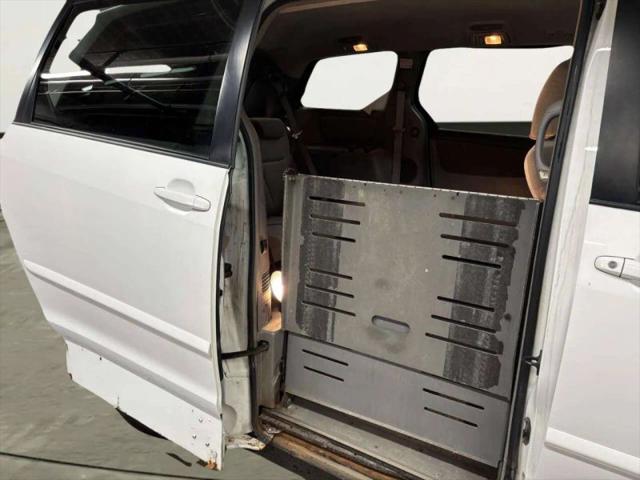 2010 Toyota Sienna LE
