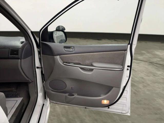 2010 Toyota Sienna LE