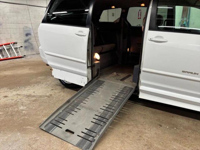 2010 Toyota Sienna LE
