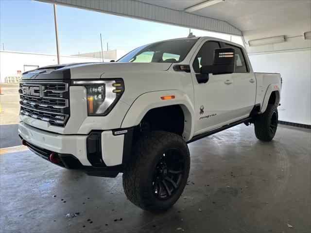 2025 GMC Sierra 2500HD 4WD Crew Cab Standard Bed AT4