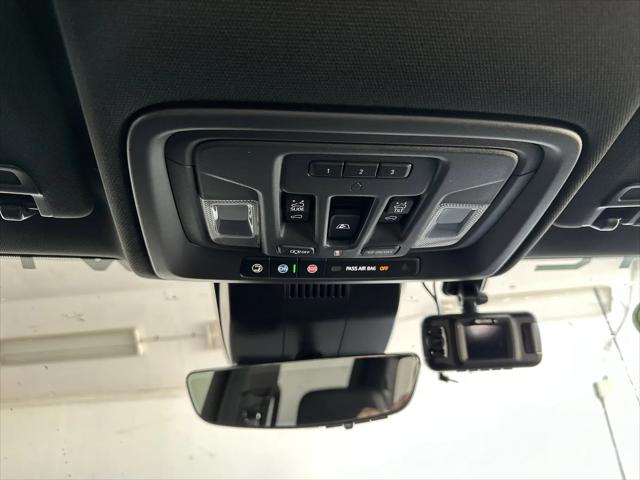 2025 GMC Sierra 2500HD 4WD Crew Cab Standard Bed AT4