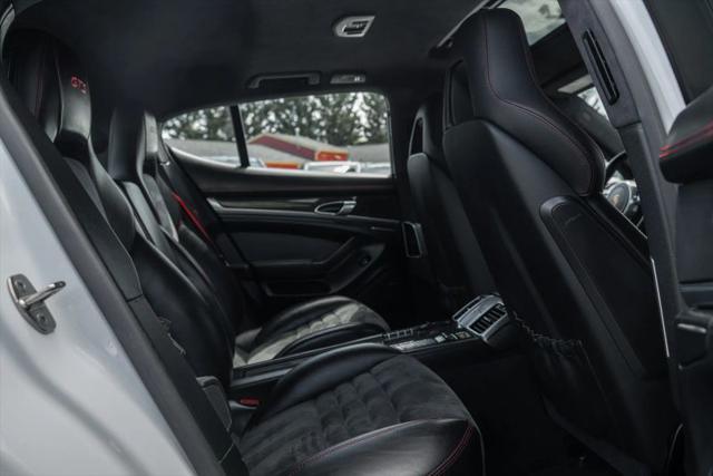 2016 Porsche Panamera GTS