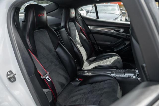 2016 Porsche Panamera GTS