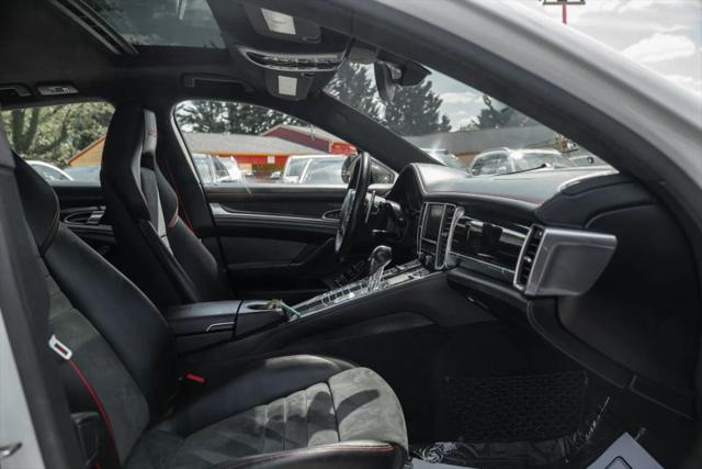 2016 Porsche Panamera GTS