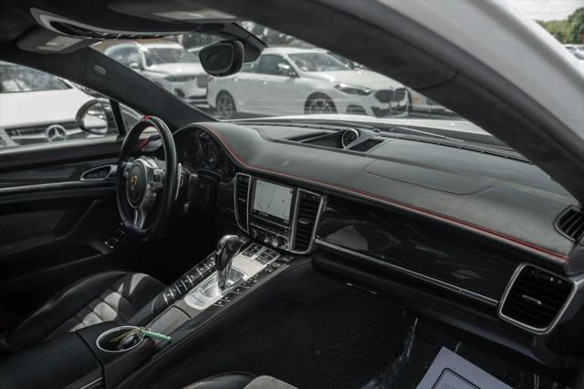 2016 Porsche Panamera GTS