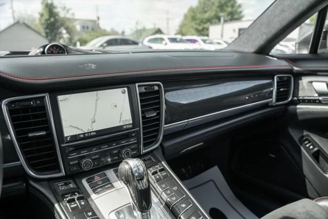 2016 Porsche Panamera GTS