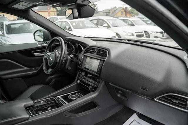 2018 Jaguar F-PACE 25t Premium