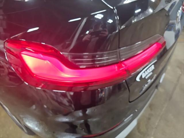 2025 BMW X4 xDrive30i