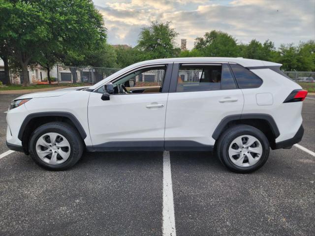 2023 Toyota RAV4 LE