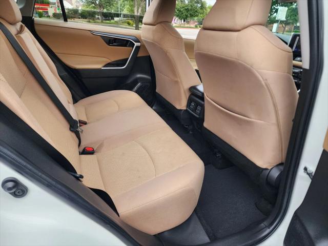 2023 Toyota RAV4 LE
