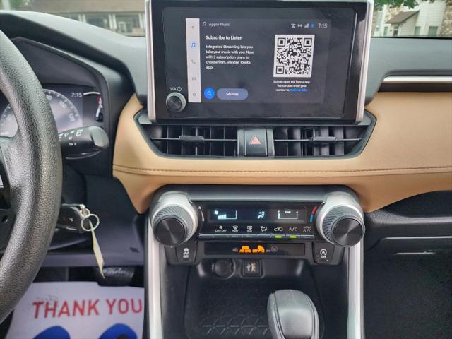 2023 Toyota RAV4 LE