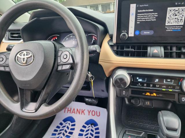 2023 Toyota RAV4 LE