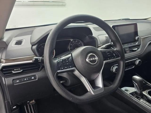 2023 Nissan Altima SV FWD