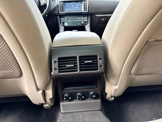 2017 Jaguar F-PACE 35t Prestige