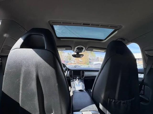 2011 Porsche Panamera 4