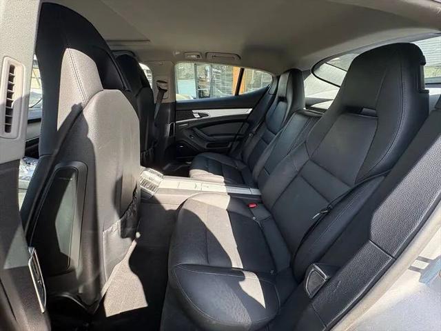2011 Porsche Panamera 4