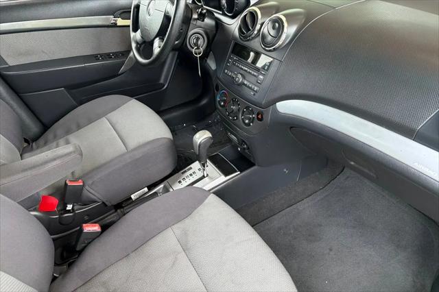 2009 Pontiac G3 Base