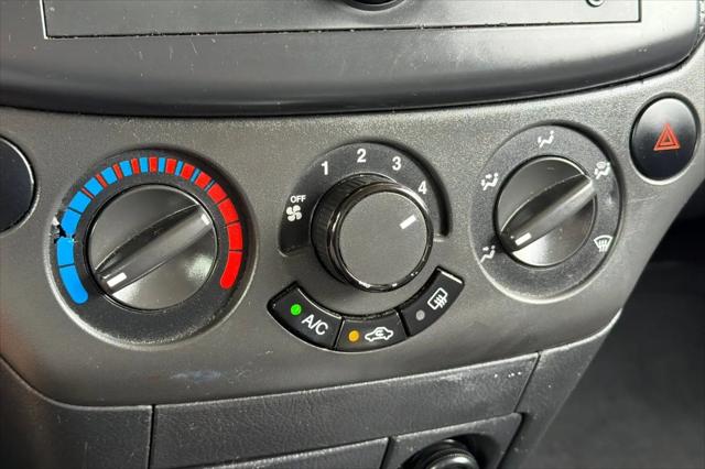 2009 Pontiac G3 Base