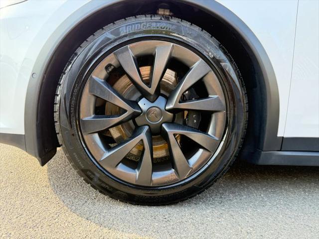 2023 Tesla Model X Standard Range
