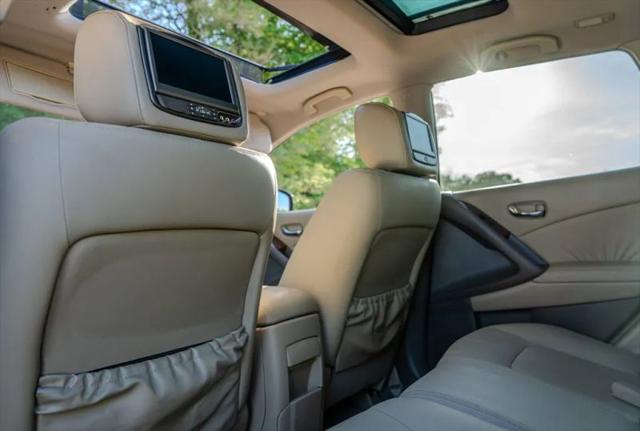 2010 Nissan Murano LE