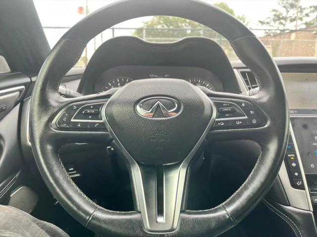 2022 INFINITI Q60 LUXE AWD