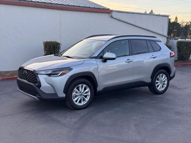 2024 Toyota Corolla Cross LE