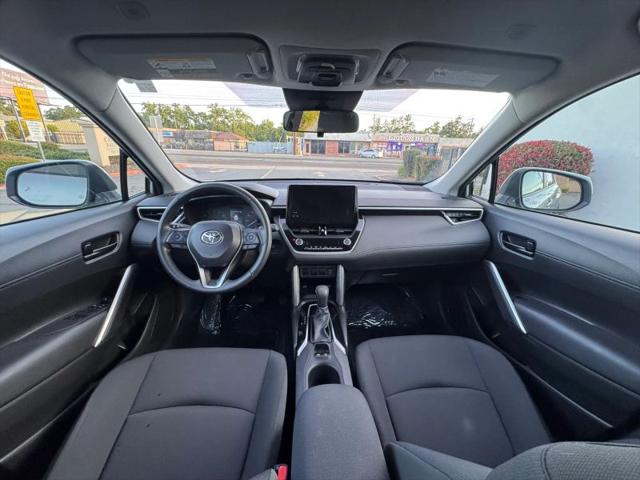 2024 Toyota Corolla Cross LE