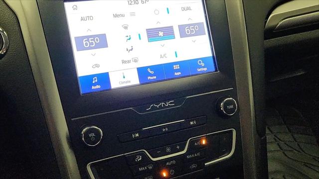 2020 Ford Fusion SE