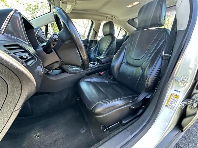2012 Chevrolet Volt Base