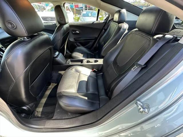2012 Chevrolet Volt Base