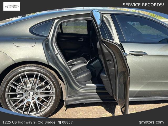 2022 Porsche Panamera Base