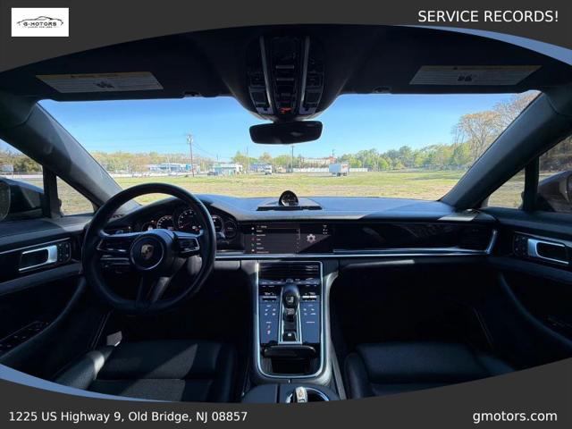 2022 Porsche Panamera Base