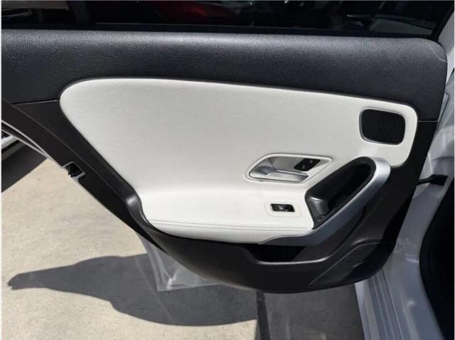 2020 Mercedes-Benz A 220 A 220