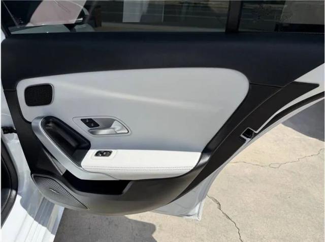 2020 Mercedes-Benz A 220 A 220