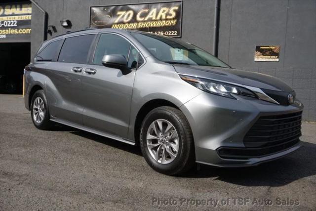 2026 Toyota Sienna LE