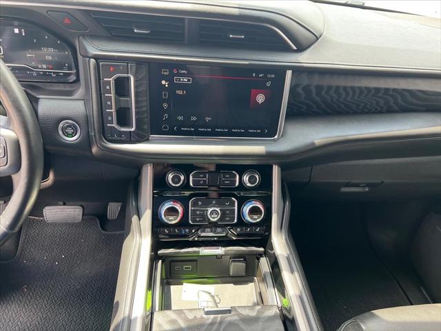 2022 GMC Yukon 4WD Denali