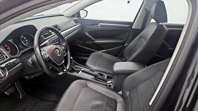 2018 Volkswagen Passat 2.0T R-Line
