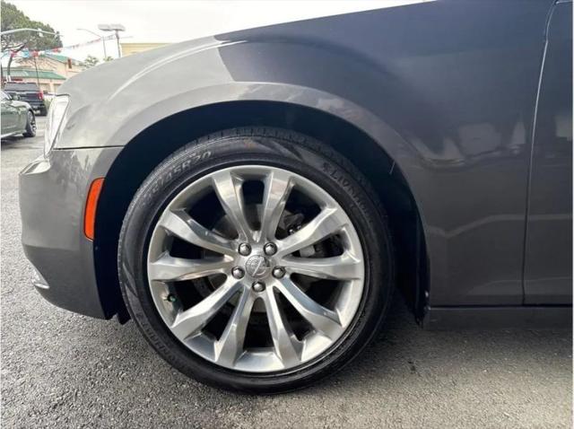 2019 Chrysler 300 Limited