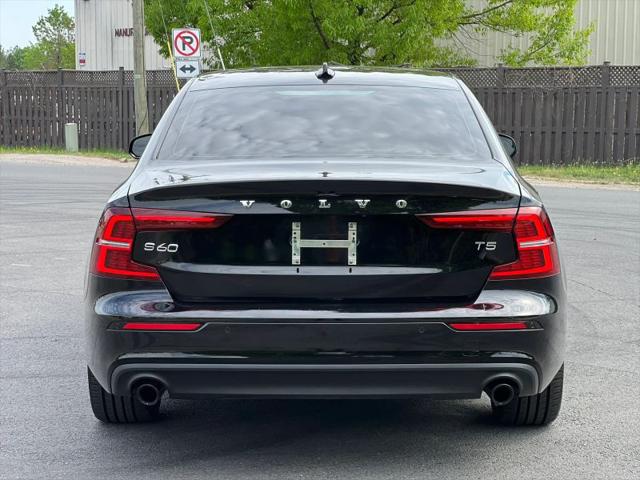 2019 Volvo S60 T5 Momentum