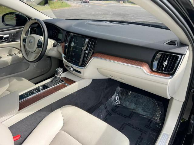 2019 Volvo S60 T5 Momentum