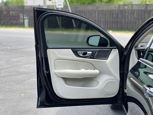 2019 Volvo S60 T5 Momentum