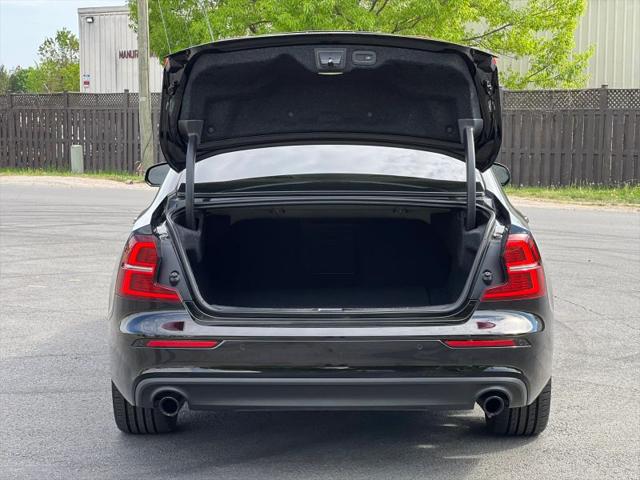 2019 Volvo S60 T5 Momentum