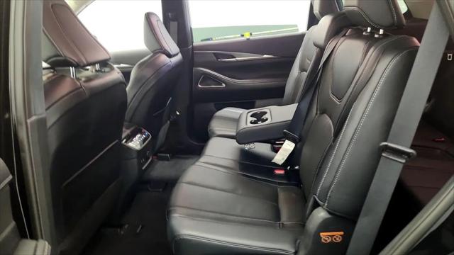 2023 INFINITI QX60 LUXE AWD