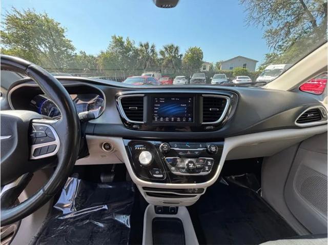2020 Chrysler Pacifica Touring L