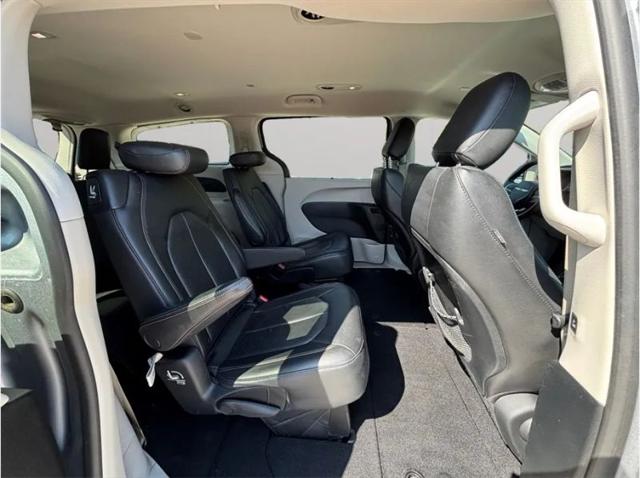 2020 Chrysler Pacifica Touring L